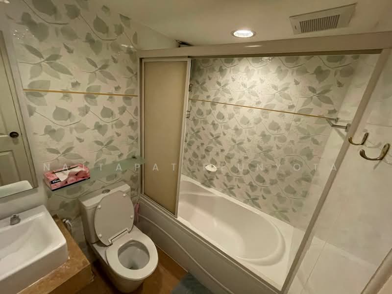Lumpini Suite Sukhumvit 41, Bangkok, Soi Sukhumvit 41, Khlong Tan Nua, Watthana, Bangkok, 3 Bedrooms, 83 sqm, Condo For Sale, by Nattapat Reunyota, 500338857 - DDproperty.com