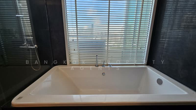 Ideal 24, Bangkok, 85 Sukhumvit 24 Alley, Khong Tan, Khlong Toei, Bangkok, 4 Bedrooms, 326 sqm, Condo For Rent, by BANGKOK PROPERTY AGENTS, 500338870 - DDproperty.com