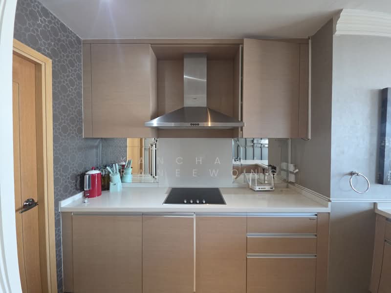The Empire Place, Bangkok, 88 Narathiwatratchanakharin Road, Thung Maha Mek, Sathon, Bangkok, 3 Bedrooms, 156 sqm, Condo For Rent, by Kanchana Praneewong, 500338966 - DDproperty.com