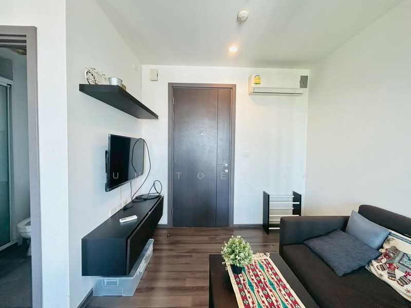 The Base Park East Sukhumvit 77, Bangkok, 99 Soi Pridi Banomyong 2, Phra Kanong Nua, Watthana, Bangkok, 1 Bedroom, 30 sqm, Condo For Rent, by Khun Toey เตย, 500338975 - DDproperty.com