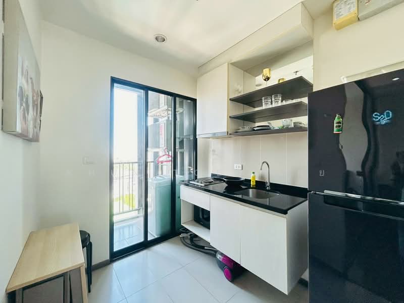 The Base Park East Sukhumvit 77, Bangkok, 99 Soi Pridi Banomyong 2, Phra Kanong Nua, Watthana, Bangkok, 1 Bedroom, 30 sqm, Condo For Rent, by Khun Toey เตย, 500338975 - DDproperty.com