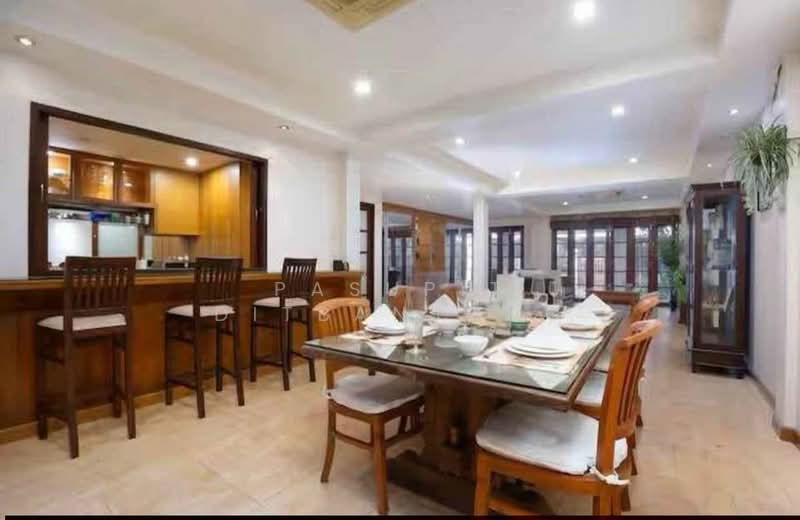 4-BR Townhouse, Bangkok, Khlong Tan Nua, Watthana, Bangkok, 4 Bedrooms, 440 sqm, Townhouse For Rent, by Pasupit Ditbanjong, 500338977 - DDproperty.com