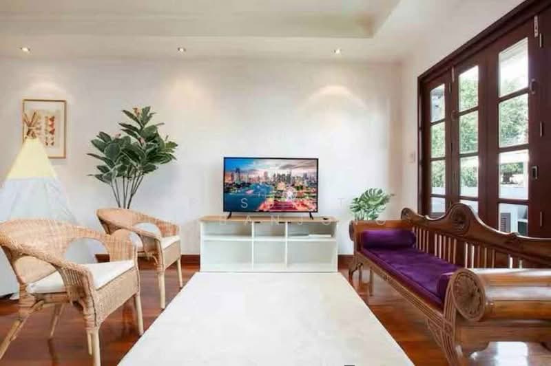 4-BR Townhouse, Bangkok, Khlong Tan Nua, Watthana, Bangkok, 4 Bedrooms, 440 sqm, Townhouse For Rent, by Pasupit Ditbanjong, 500338977 - DDproperty.com