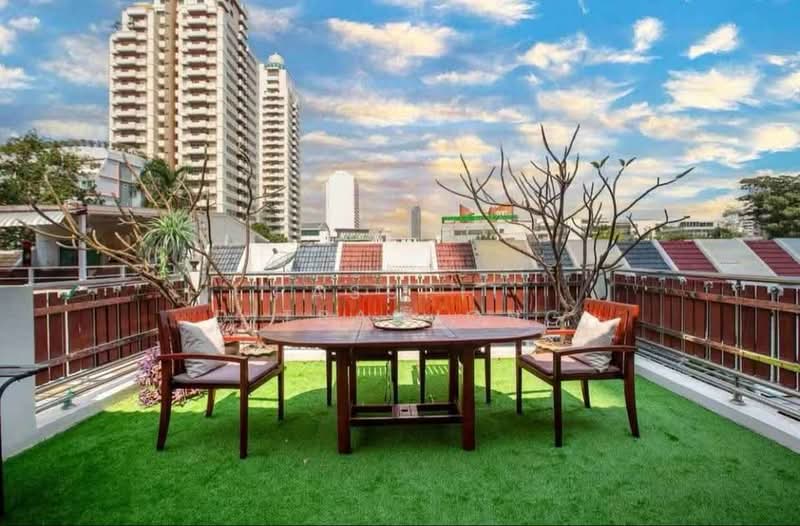 4-BR Townhouse, Bangkok, Khlong Tan Nua, Watthana, Bangkok, 4 Bedrooms, 440 sqm, Townhouse For Rent, by Pasupit Ditbanjong, 500338977 - DDproperty.com