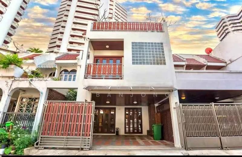 4-BR Townhouse, Bangkok, Khlong Tan Nua, Watthana, Bangkok, 4 Bedrooms, 440 sqm, Townhouse For Sale, by Pasupit Ditbanjong, 500338983 - DDproperty.com