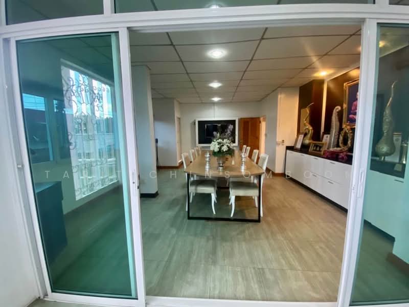 2-BR Townhouse, Bangkok, Samae Dam, Bang Khun Thian, Bangkok, 2 Bedrooms, 141 sqm, Townhouse For Rent, by Tarit Chinsomboon, 500338990 - DDproperty.com