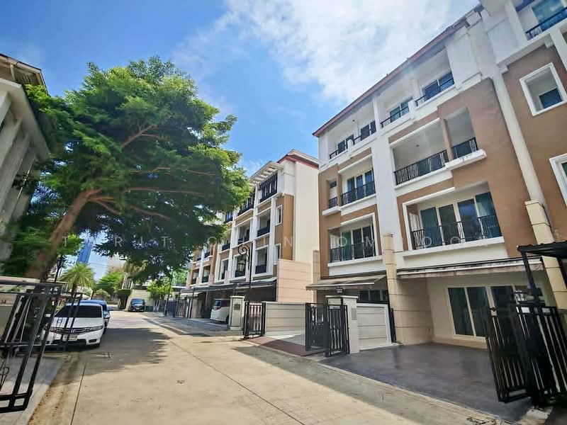 Baan Klang Krung Rama 3 : บ้านกลางกรุง พระราม 3, กรุงเทพ, ถนน ยานนาวา, ช่องนนทรี, ยานนาวา, กรุงเทพ, 280 ตร.ม., ทาวน์เฮ้าส์ ให้เช่า, โดย Tarit Chinsomboon, 500338996 - DDproperty.com