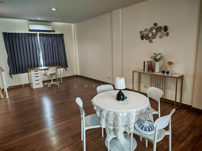 Baan Klang Krung Rama 3 : บ้านกลางกรุง พระราม 3, กรุงเทพ, ถนน ยานนาวา, ช่องนนทรี, ยานนาวา, กรุงเทพ, 280 ตร.ม., ทาวน์เฮ้าส์ ให้เช่า, โดย Tarit Chinsomboon, 500338996 - DDproperty.com