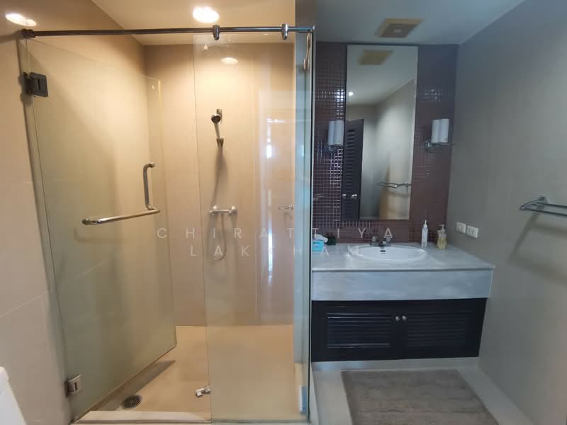 Lake Green, Bangkok, 199 Sukhumvit Soi 8, Khlong Toei, Bangkok, 3 Bedrooms, 150 sqm, Condo For Rent, by Chirattiya Lakkham, 500339027 - DDproperty.com