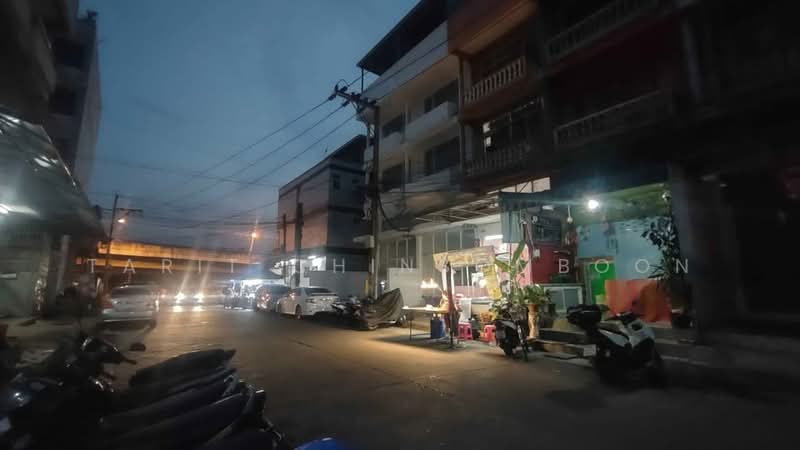 3-BR Townhouse, Bangkok, Sala Thammasop, Thawi Watthana, Bangkok, 3 Bedrooms, 204 sqm, Townhouse For Rent, by Tarit Chinsomboon, 500339070 - DDproperty.com