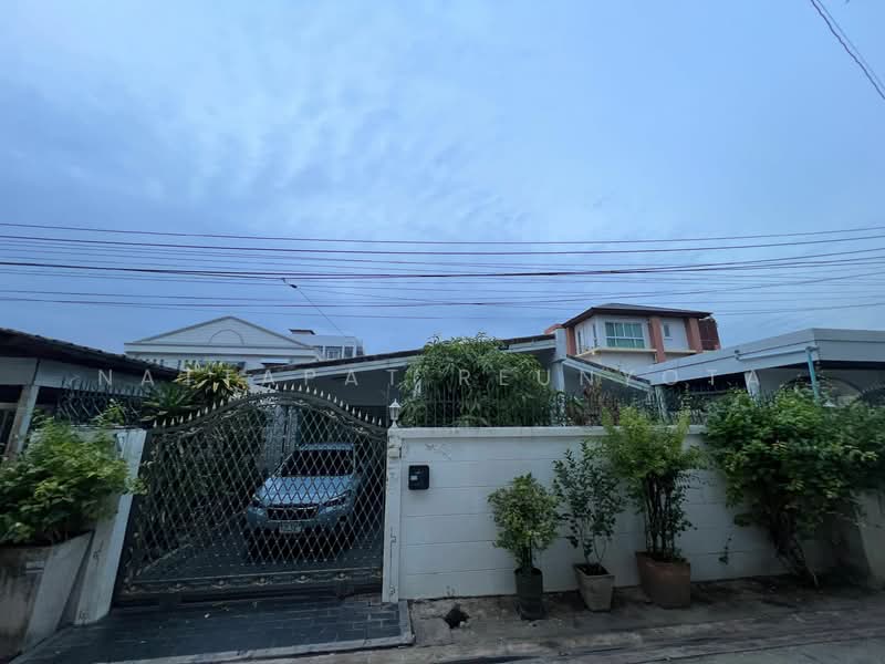 บ้าน 3-ห้องนอน, กรุงเทพ, สามเสนนอก, ห้วยขวาง, กรุงเทพ, 204 ตร.ม., บ้านเดี่ยว ขาย, โดย Nattapat Reunyota, 500339079 - DDproperty.com