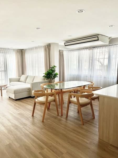 4-BR House, Bangkok, Silom, Bang Rak, Bangkok, 4 Bedrooms, 445 sqm, Single Detached House For Rent, by Supitcha Wongisaraseri, 500339104 - DDproperty.com