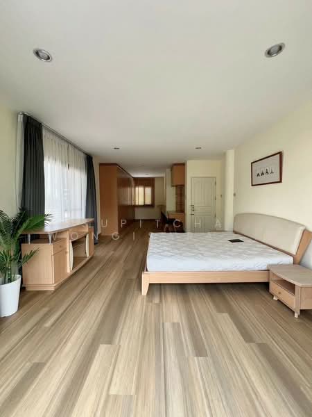 บ้าน 4-ห้องนอน, กรุงเทพ, สีลม, บางรัก, กรุงเทพ, 445 ตร.ม., บ้านเดี่ยว ให้เช่า, โดย Supitcha Wongisaraseri, 500339104 - DDproperty.com