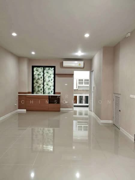 undefined, Bangkok, Thab Yao, Lat Krabang, Bangkok, 4 Bedrooms, 145 sqm, Townhouse For Rent, by Tarit Chinsomboon, 500339107 - DDproperty.com