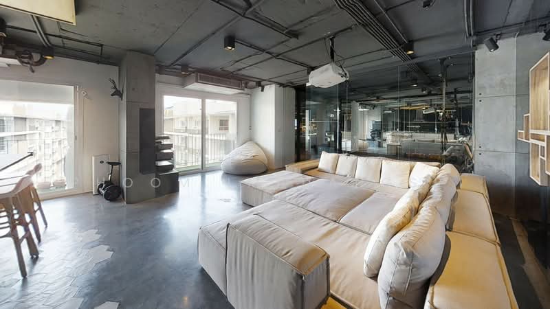 The Clover Thonglor Residence, Bangkok, Soi Sukhumvit 55, Khlong Tan Nua, Watthana, Bangkok, 3 Bedrooms, 148 sqm, Condo For Rent, by Phoom Imruangsri, 500339109 - DDproperty.com