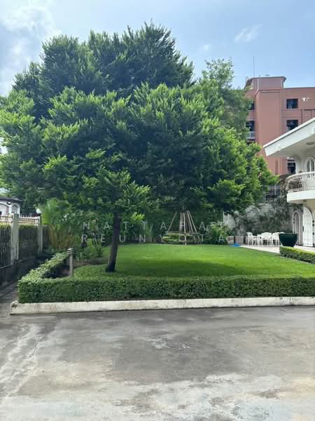 4-BR House, Bangkok, Bang Chak, Phra Khanong, Bangkok, 4 Bedrooms, 445 sqm, Single Detached House For Sale, by Nattapat Reunyota, 500339130 - DDproperty.com
