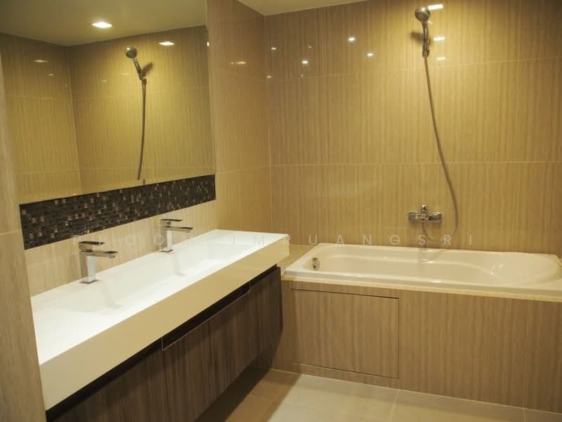 Downtown Forty Nine, Bangkok, Sukhumvit 39 Road, Khlong Tan Nua, Watthana, Bangkok, 2 Bedrooms, 120 sqm, Condo For Rent, by Phoom Imruangsri, 500339154 - DDproperty.com