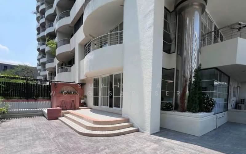 Supalai Place Sukhumvit 39, Bangkok, 175-179 Soi Sukhumvit 39 Sukhumvit Road, Khlong Tan Nua, Watthana, Bangkok, 3 Bedrooms, 338 sqm, Condo For Sale, by Supitcha Wongisaraseri, 500339157 - DDproperty.com