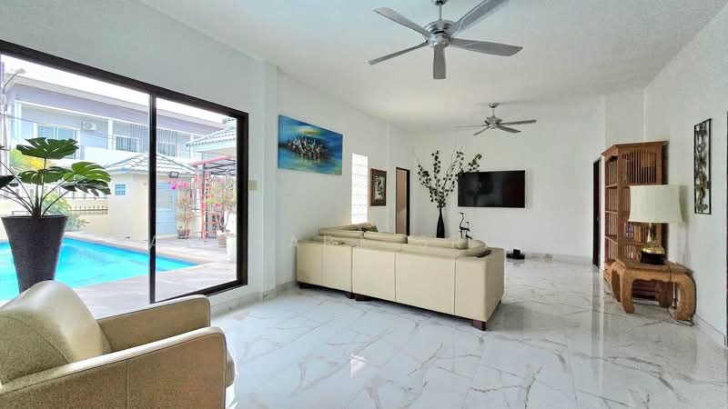 undefined, Chon Buri (Pattaya), Huai Yai, Bang Lamung (Pattaya), Chon Buri (Pattaya), 3 Bedrooms, 245 sqm, Villa For Rent, by Patchara Srisak, 500339174 - DDproperty.com
