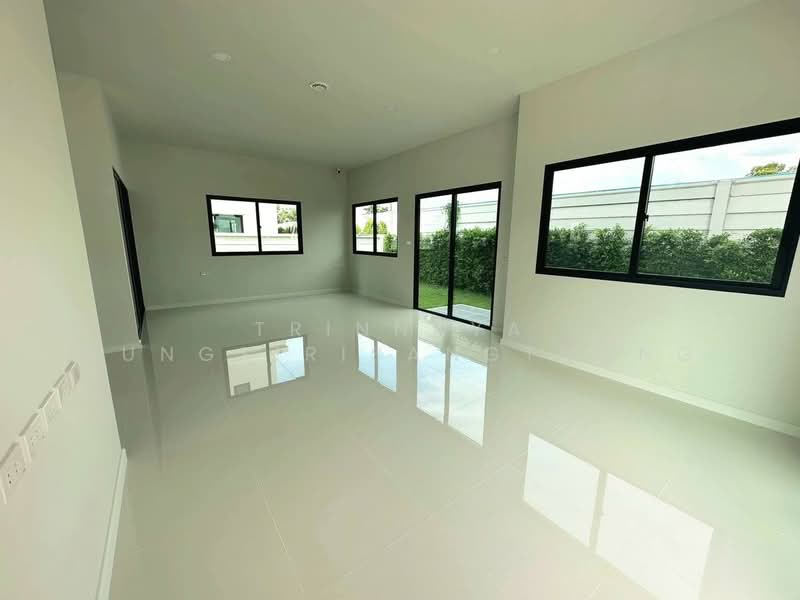 Grand Britania Wongwaen-Ramintra, Bangkok, Kanchanaphisek Ring Road, Sam Wa Tawan Tok, Khlong Sam Wa, Bangkok, 4 Bedrooms, 185 sqm, Semi-Detached House (Twin House) For Sale, by Trinnaya Dungsirisangthong, 500339184 - DDproperty.com