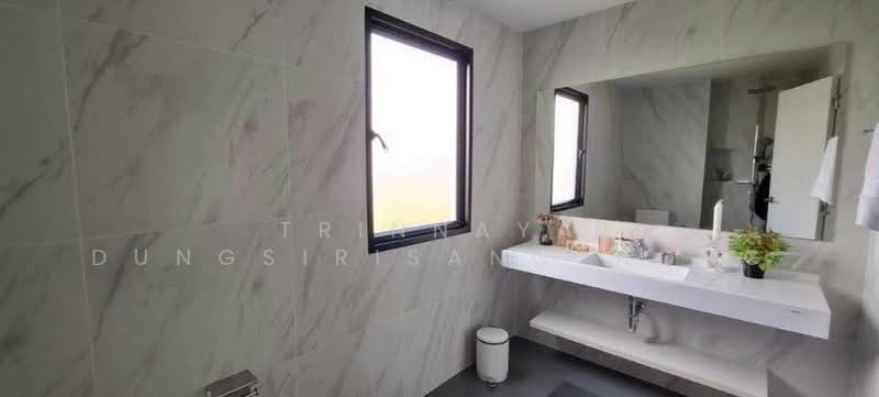 3-BR House, Bangkok, Khlong Chan, Bang Kapi, Bangkok, 3 Bedrooms, 209 sqm, Single Detached House For Sale, by Trinnaya Dungsirisangthong, 500339191 - DDproperty.com