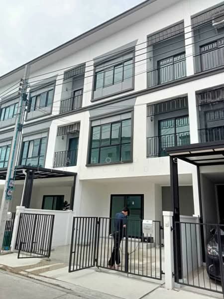 Lumpini Town Place Sukhumvit-Srinakarin, Samut Prakan, Samrong Nua, Muang Samut Prakarn, Samut Prakan, 3 Bedrooms, 161 sqm, Single Detached House For Rent, by ERA Holding (Thailand) Co., Ltd., 500339200 - DDproperty.com