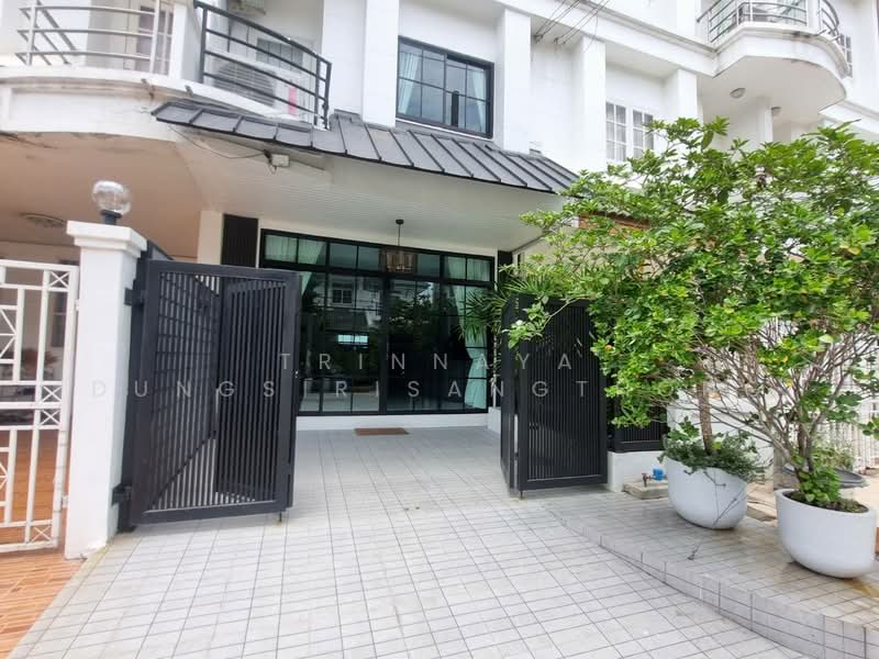 ทาวน์เฮ้าส์ 4-ห้องนอน, กรุงเทพ, มีนบุรี, กรุงเทพ, 150 ตร.ม., ทาวน์เฮ้าส์ ขาย, โดย Trinnaya Dungsirisangthong, 500339222 - DDproperty.com