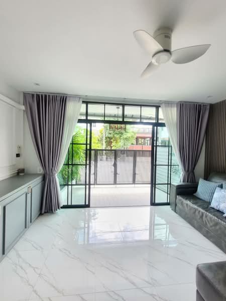 4-BR Townhouse, Bangkok, Min Buri, Bangkok, 4 Bedrooms, 150 sqm, Townhouse For Sale, by Trinnaya Dungsirisangthong, 500339222 - DDproperty.com