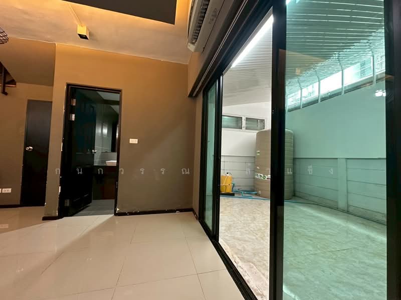 Areeya Mandarina Sukhumvit 77 : อารียา แมนดารีนา สุขุมวิท 77, กรุงเทพ, ถนนสุขุมวิท 77 (อ่อนนุช), สวนหลวง, กรุงเทพ, 220 ตร.ม., ทาวน์เฮ้าส์ ให้เช่า, โดย กนกวรรณ กล้าแข็ง, 500339232 - DDproperty.com