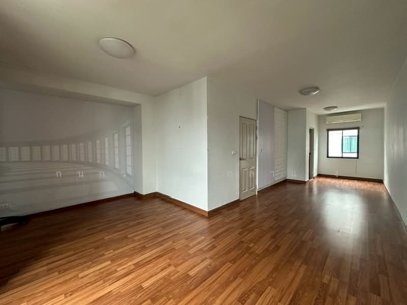 Areeya Mandarina Sukhumvit 77, Bangkok, Sukhumvit 77 Road (On Nut), Suan Luang, Bangkok, 4 Bedrooms, 220 sqm, Townhouse For Rent, by Kanokwan Klakhaeng, 500339232 - DDproperty.com