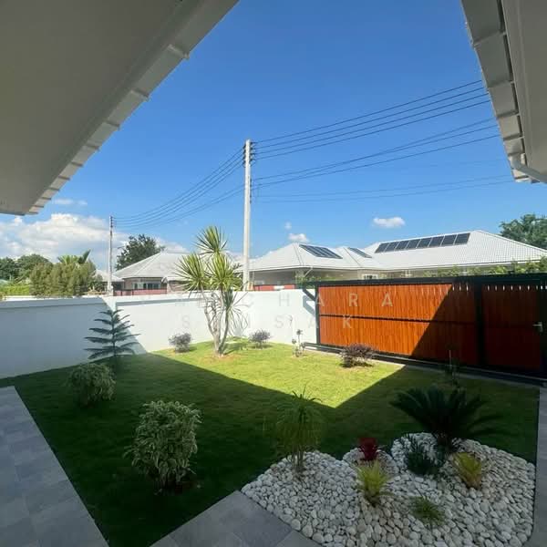 3-BR House, Prachuap Khiri Khan, Hua Hin, Prachuap Khiri Khan, 3 Bedrooms, 210 sqm, Single Detached House For Rent, by Patchara Srisak, 500339297 - DDproperty.com