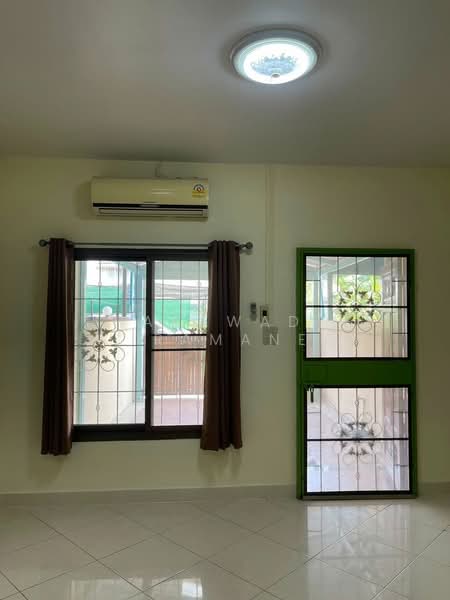 ทาวน์เฮ้าส์ 3-ห้องนอน, กรุงเทพ, ท่าแร้ง, บางเขน, กรุงเทพ, 19 ตร.ม., ทาวน์เฮ้าส์ ขาย, โดย Phakawadee Jiramanee, 500339317 - DDproperty.com