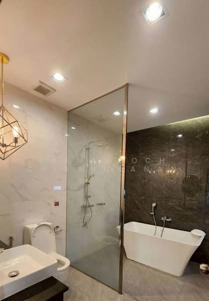 4-BR House, Bangkok, Lat Phrao, Bangkok, 4 Bedrooms, 300 sqm, Single Detached House For Rent, by Khemasooch Chiraburanan, 500339383 - DDproperty.com