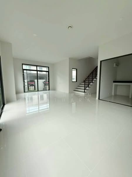 undefined, Bangkok, Praborommaharatchawang, Phra Nakhon, Bangkok, 4 Bedrooms, 185 sqm, Single Detached House For Sale, by Pornpan Chantharakasemchai, 500339420 - DDproperty.com