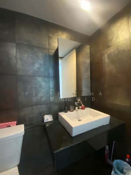 Voque Sukhumvit 16, Bangkok, Soi Sukhumvit 16, Khlong Toei, Bangkok, 1 Bedroom, 40 sqm, Condo For Rent, by Ploypatcha Chomchid, 500339442 - DDproperty.com