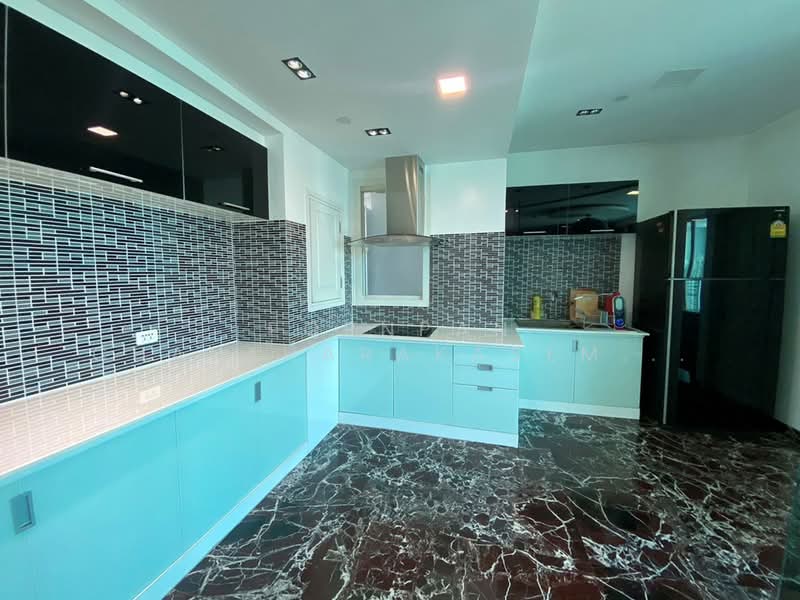 Wind Sukhumvit 23, Bangkok, 136 Soi Sukhumvit 23, Sukhumvit Road, Khlongtoei Nua, Watthana, Bangkok, 3 Bedrooms, 342 sqm, Condo For Sale, by Pornpan Chantharakasemchai, 500339458 - DDproperty.com
