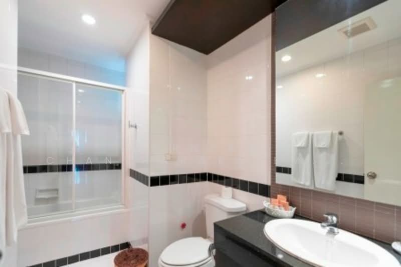Krystal Court, Bangkok, 23 Soi Sukhumvit 7, Khlongtoei Nua, Watthana, Bangkok, 3 Bedrooms, 216 sqm, Condo For Rent, by Pornpan Chantharakasemchai, 500339460 - DDproperty.com