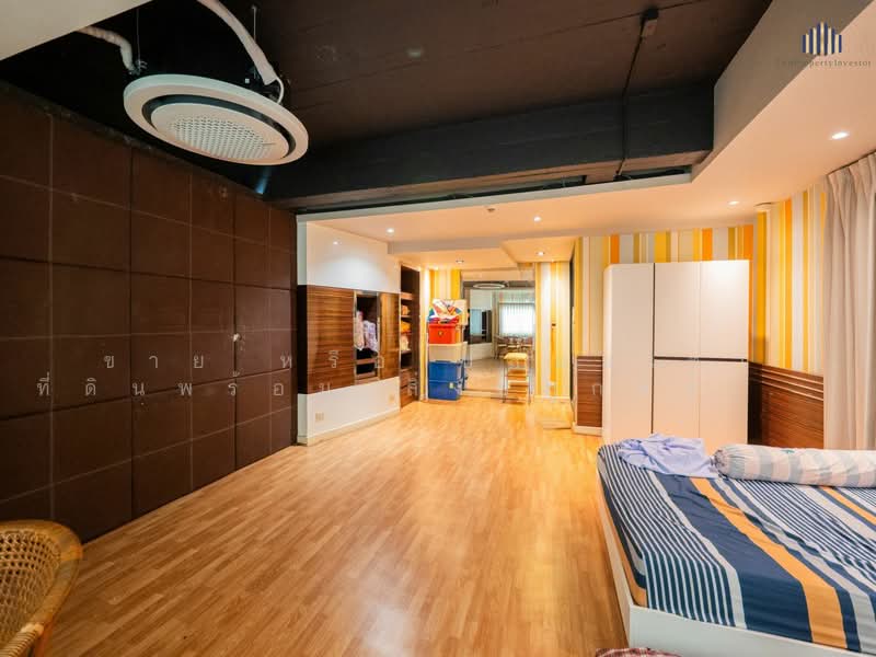 For Sale or Rent: Land with structures, 3.5 Rai, fronting Ekkachai Road, Bangkok, Bang Bon, Bang Bon, Bangkok, 6 Bedrooms, 1,200 sqm, Townhouse For Sale, by ขาย หรือ ปล่อยเช่า ที่ดินพร้อม สิ่งปลูกสร้าง 3 ไร่ครึ่ง ติดถนน เอกชัย, 500339522 - DDproperty.com
