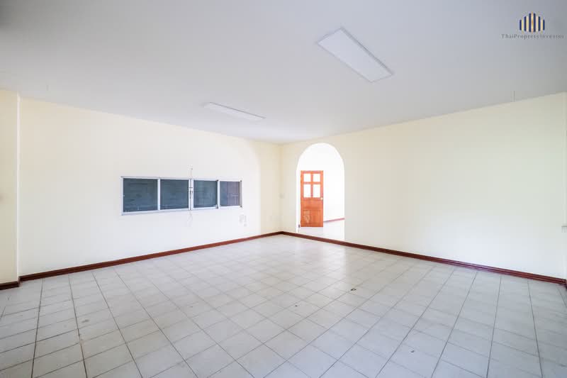 For Sale or Rent: Land with structures, 3.5 Rai, fronting Ekkachai Road, near Soi Ekkachai 116, Bangkok, เอกชัย, Bang Bon, Bangkok, Studio, 1,200 sqm, Townhouse For Sale, by คุณจี, 500339522 - DDproperty.com