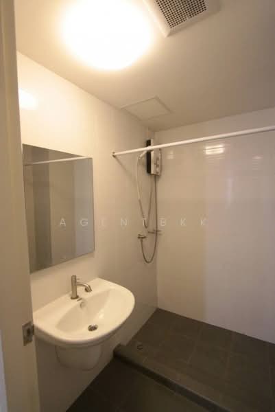 Condo U Ratchayothin, Bangkok, Soi Thanon Sena Nikhom 1, Phaholyothin Road, Sena Nikhom, Chatuchak, Bangkok, 1 Bedroom, 32 sqm, Condo For Sale, by Agentbkk, 500339532 - DDproperty.com