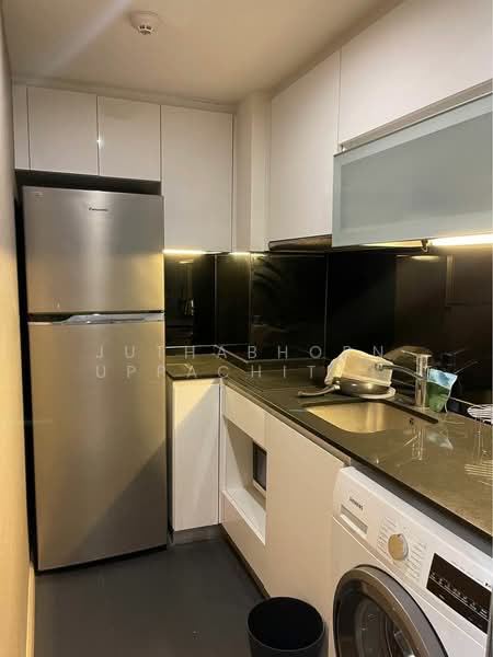 Klass Silom, Bangkok, 52 Silom Road, Silom, Bang Rak, Bangkok, 1 Bedroom, 33 sqm, Condo For Rent, by Juthabhorn Uppachit (Amy), 500339565 - DDproperty.com