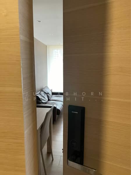 Klass Silom, Bangkok, 52 Silom Road, Silom, Bang Rak, Bangkok, 1 Bedroom, 33 sqm, Condo For Rent, by Juthabhorn Uppachit (Amy), 500339565 - DDproperty.com