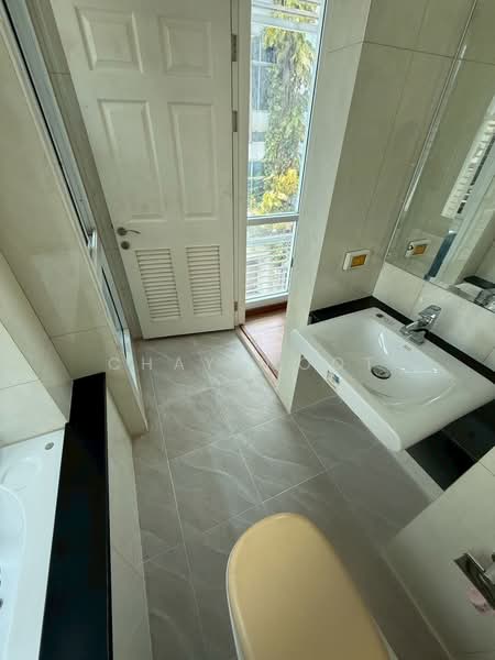 The Surawong, Bangkok, Surawongse, Si Phraya, Bang Rak, Bangkok, 2 Bedrooms, 54 sqm, Condo For Sale, by Chayanoot, 500339587 - DDproperty.com