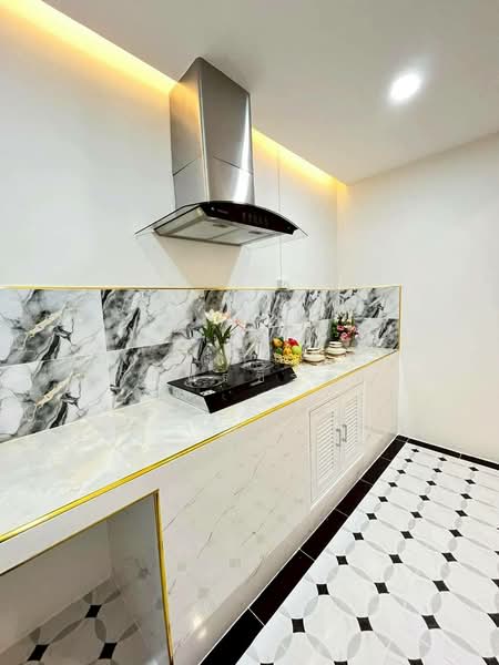 Baan yu charoen 1 : บ้านอยู่เจริญ 1, ปทุมธานี, บึงยี่โถ, ธัญบุรี, ปทุมธานี, 102 ตร.ม., ทาวน์เฮ้าส์ ขาย, โดย วัลลภา จันทร์ชิรัตน์, 500339589 - DDproperty.com