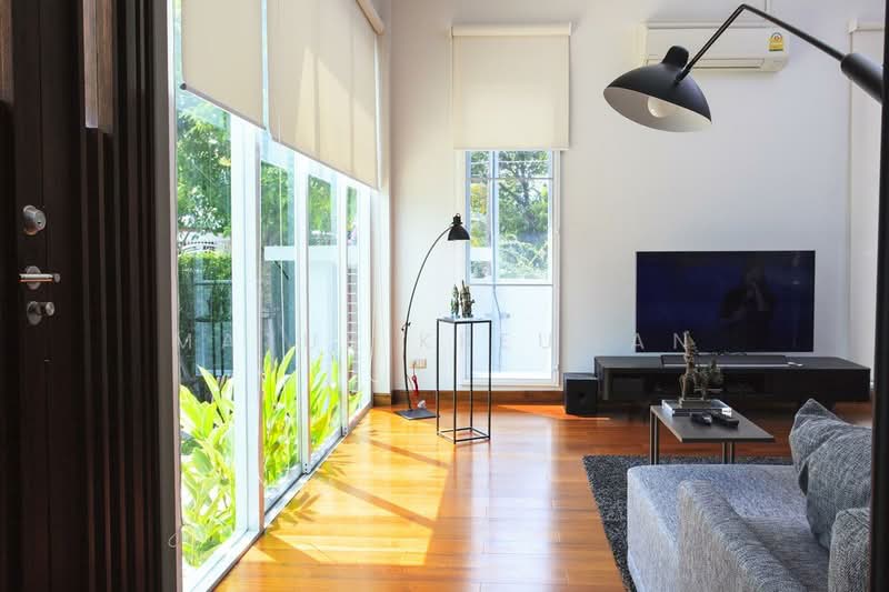Pool Villa Lat Phrao - Chok Chai 4, Bangkok, Lat Phrao, Bangkok, 4 Bedrooms, 300 sqm, Single Detached House For Rent, by Matus Kreuwan, 500339599 - DDproperty.com