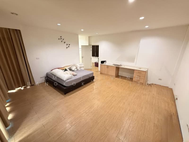 House Rama 9, Bangkok, Suan Luang, Bangkok, 4 Bedrooms, 400 sqm, Single Detached House For Sale, by Smart Living Bangkok Co.,Ltd., 500339608 - DDproperty.com
