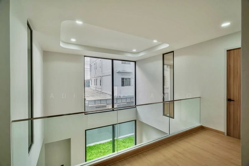 undefined, Bangkok, Khlong Song Ton Nun, Lat Krabang, Bangkok, 4 Bedrooms, 400 sqm, Single Detached House For Sale, by Adisorn Eamso, 500339748 - DDproperty.com