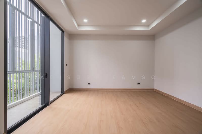 undefined, Bangkok, Khlong Song Ton Nun, Lat Krabang, Bangkok, 4 Bedrooms, 400 sqm, Single Detached House For Sale, by Adisorn Eamso, 500339748 - DDproperty.com
