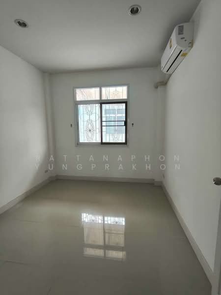 undefined, Bangkok, Bang Kae Nua, Bang Khae, Bangkok, 3 Bedrooms, 204 sqm, Single Detached House For Sale, by Rattanaphon Yungprakhon, 500339758 - DDproperty.com