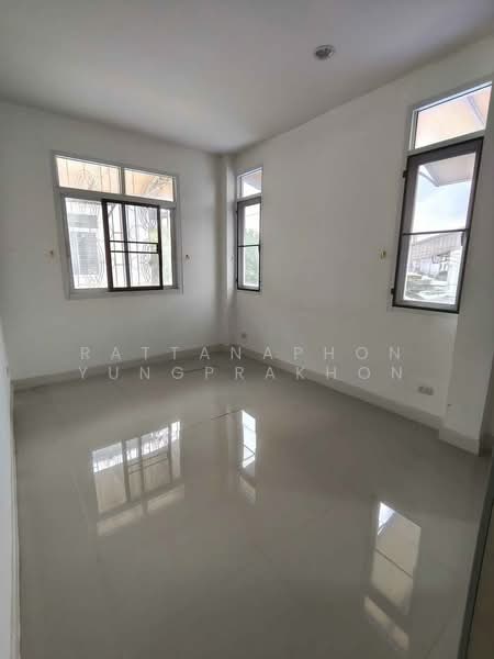 undefined, Bangkok, Bang Kae Nua, Bang Khae, Bangkok, 3 Bedrooms, 204 sqm, Single Detached House For Sale, by Rattanaphon Yungprakhon, 500339758 - DDproperty.com